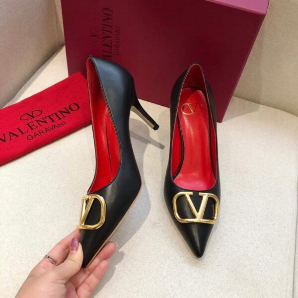 Valentino Garavani Vlogo Plaque Pointed Toe Pump