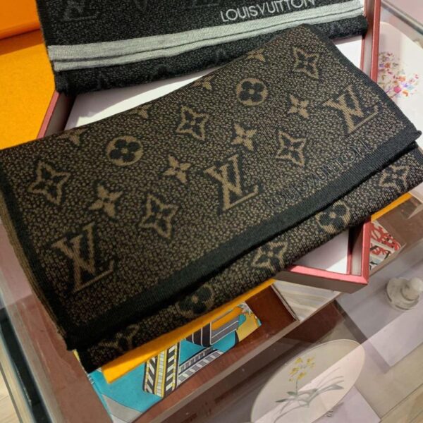 LV Bloom Khaki Monogram Unisex Muffler