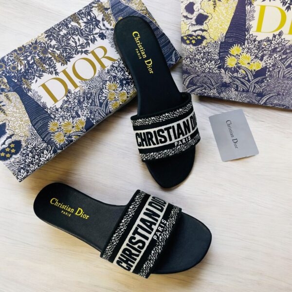 CD Black Dway Slide