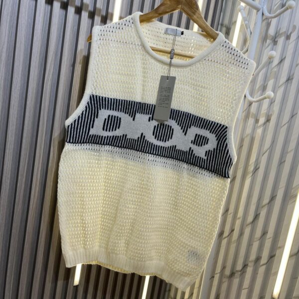 CD Knitted White Sleeveless Sweater
