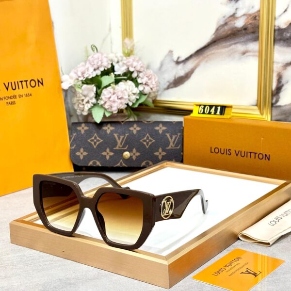 LV Wayfarer For Women