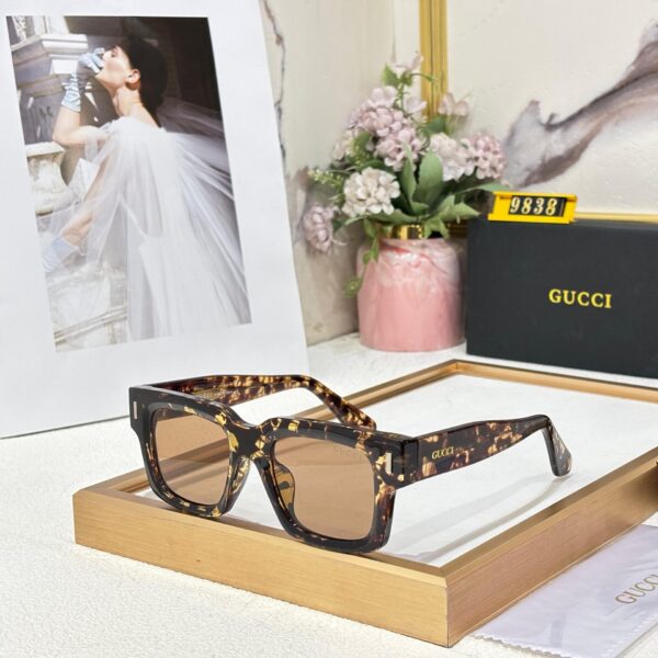 GG Women Wayfarer