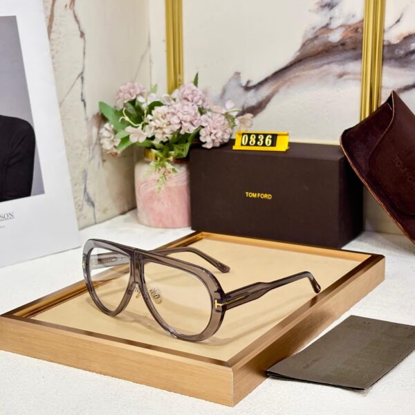 Tomford Unisex Premium Sunglass