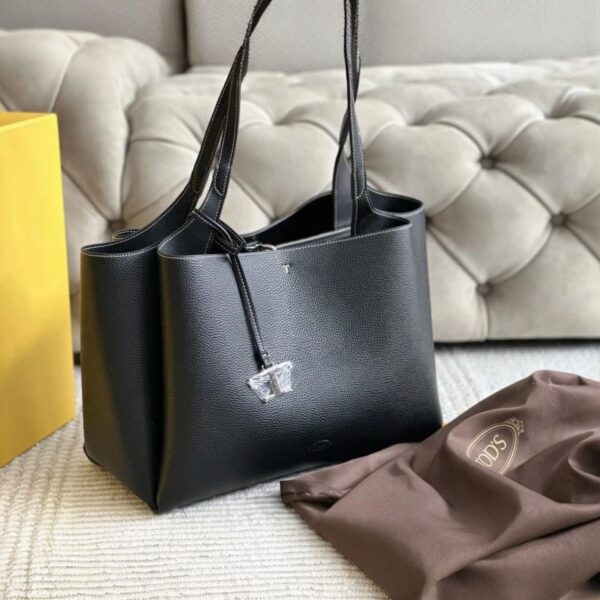 Tods T Timeless Black Premium Tote Bag (With Box)