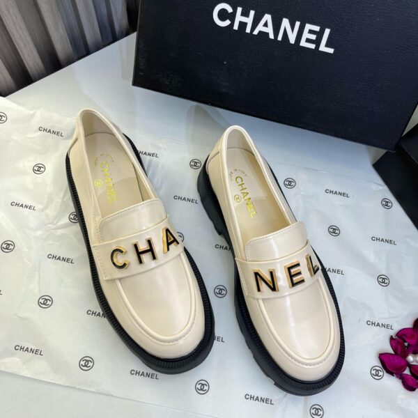 CC Off White Mocassin Loafer