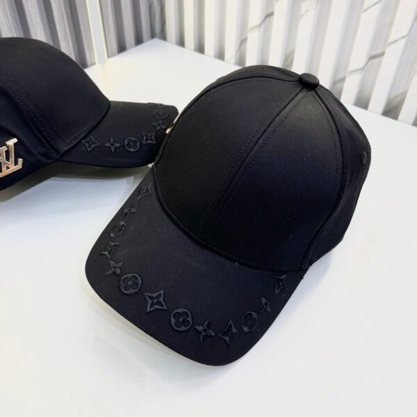 LV Black Flower Baseball Cap
