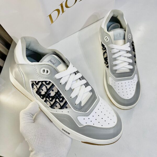 CD B27 Signature Sneaker