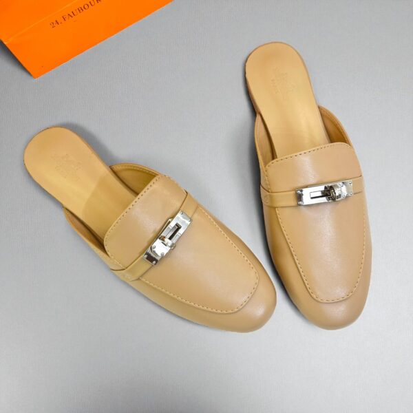 Hermes Beige OG Mules